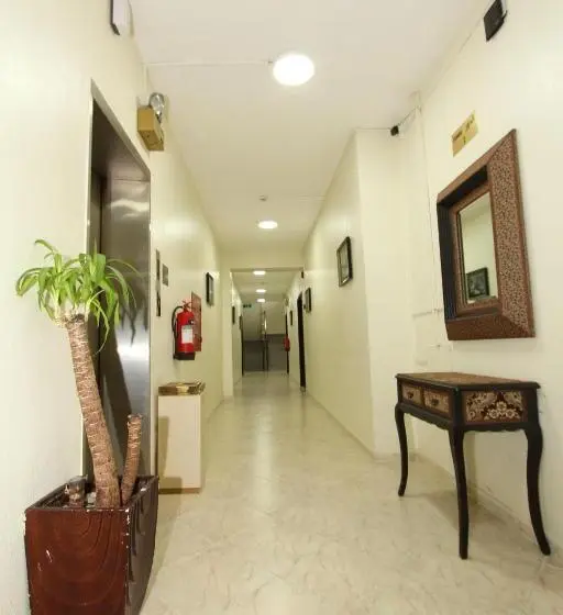 スタンダードスタジオ, Khalifa Tower Hotel Apartments