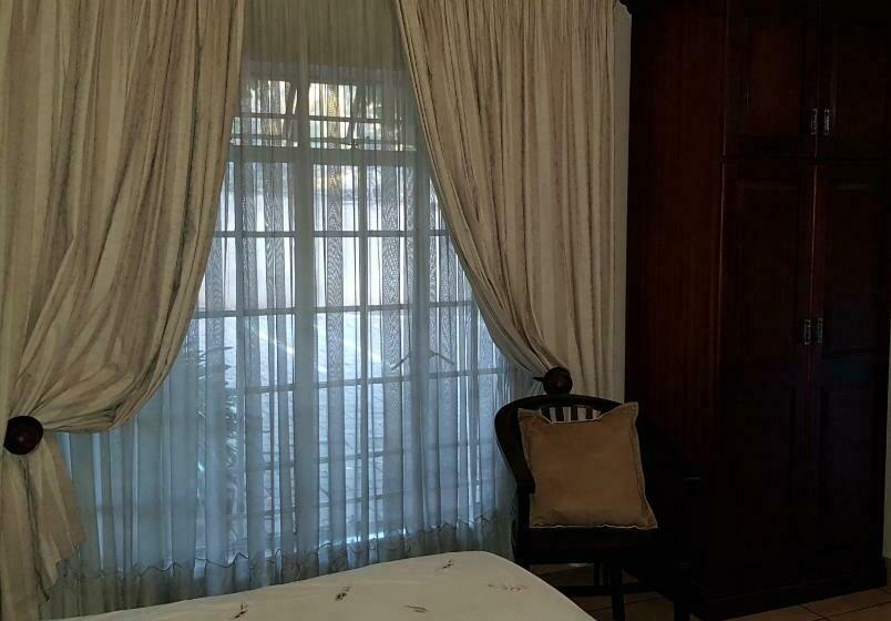 חדר סטנדרט, Falling Feather Inn