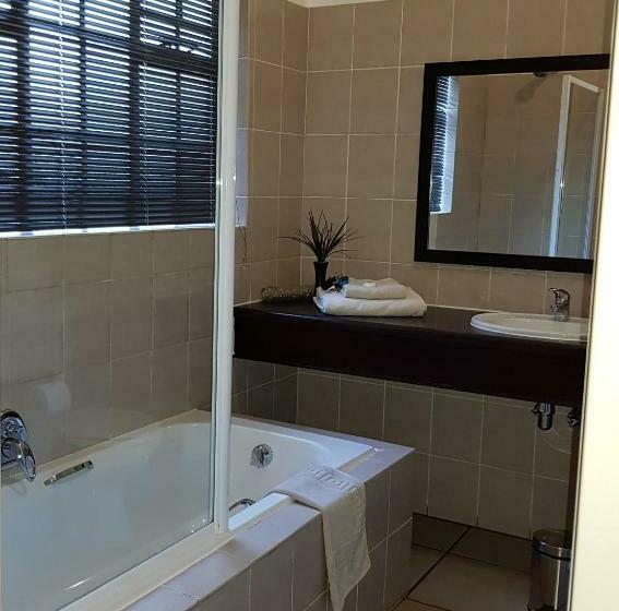 חדר סטנדרט, Falling Feather Inn