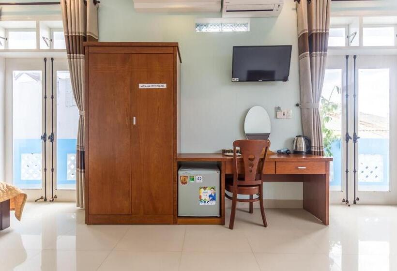 اتاق خانوادگی, Quynh Long Villa