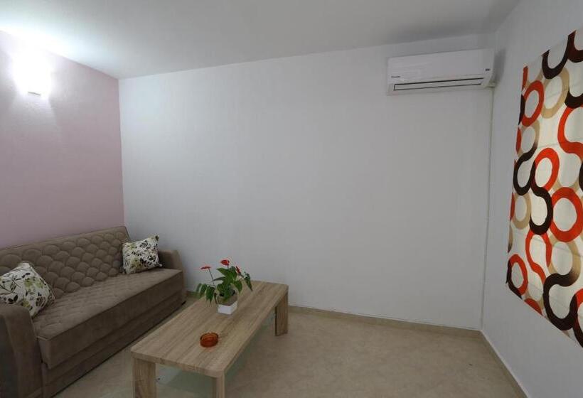 Standard Triple Room, Villa Libertad