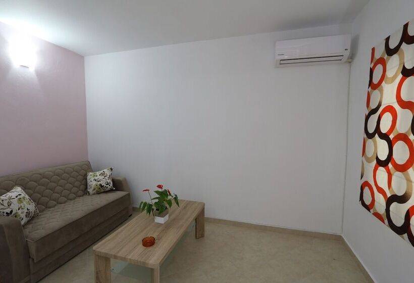 Standard Triple Room, Villa Libertad