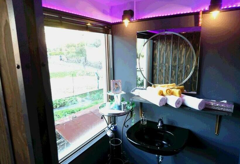 패밀리 룸 산 전망, Yadoya Lodge