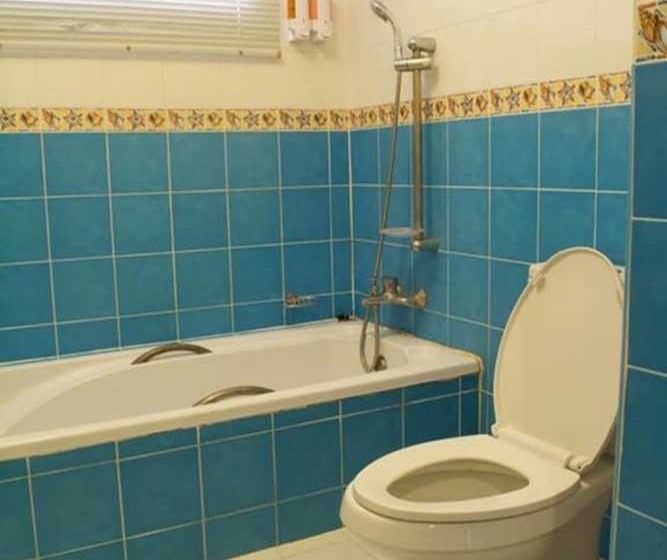 Полулюкс, 999 Triple Nine Boutique