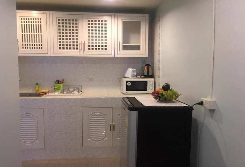 Полулюкс, 999 Triple Nine Boutique