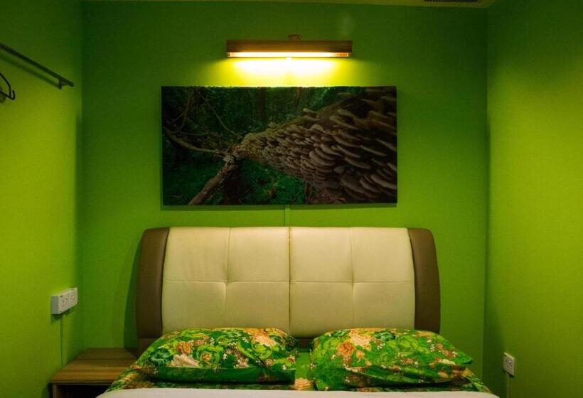 غرفة عائلية, Orchid Haven