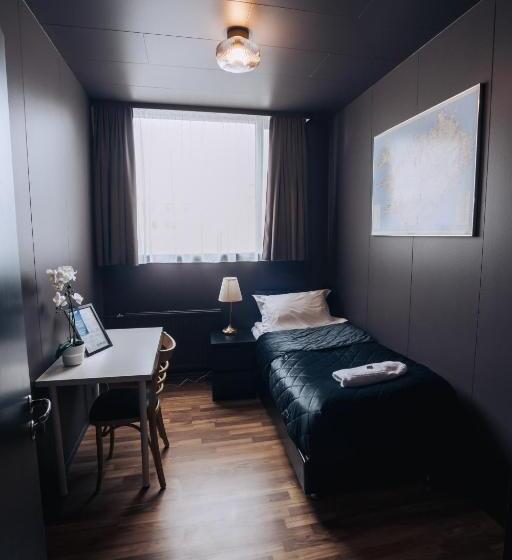 اتاق استاندارد یک تخته با سرویس بهداشتی مشترک, Brim