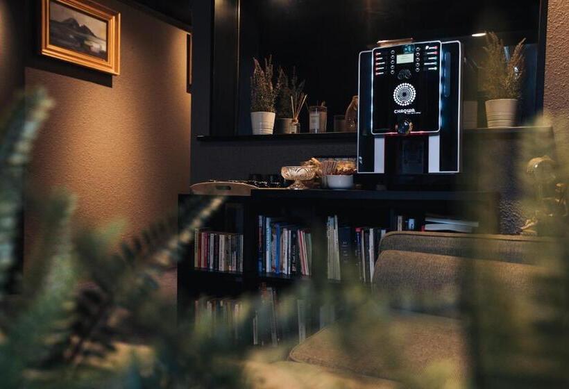 اتاق استاندارد, Brim