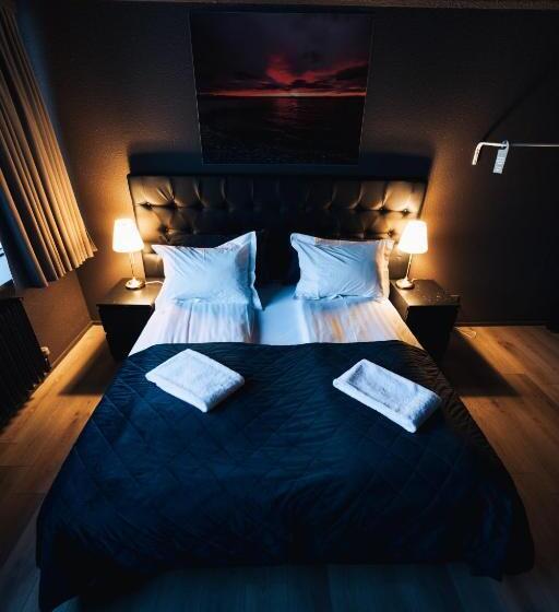 اتاق استاندارد یک تخته با سرویس بهداشتی مشترک, Brim