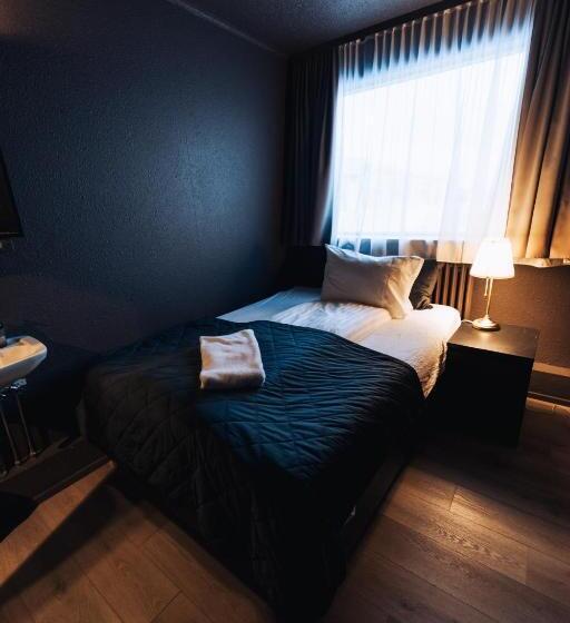 اتاق استاندارد یک تخته با سرویس بهداشتی مشترک, Brim