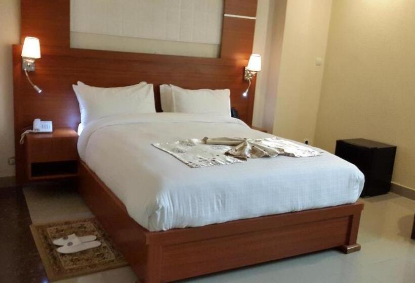 سوییت لوکس, C Fun Addis