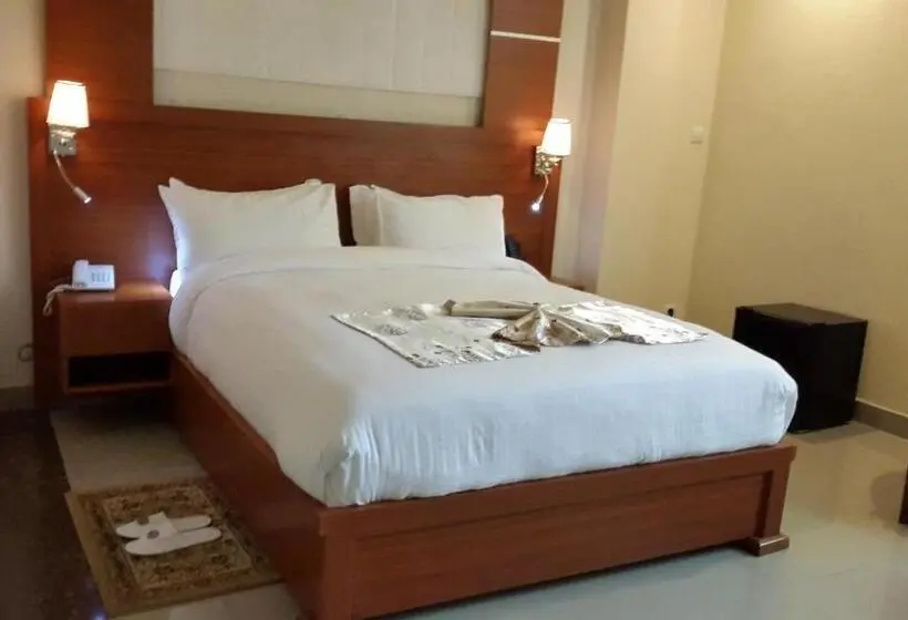 سوییت لوکس, C Fun Addis