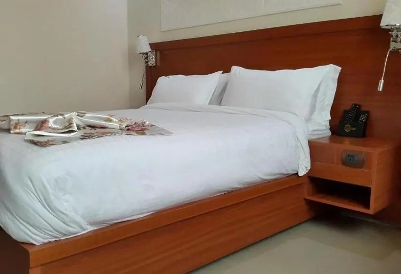سوییت لوکس, C Fun Addis