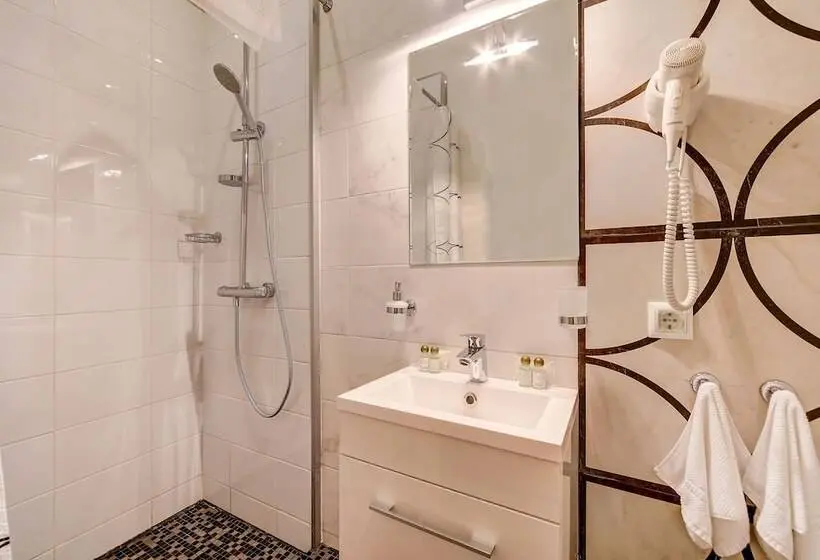 اتاق لوکس با بالکن, Guest House Novaya Istoriya