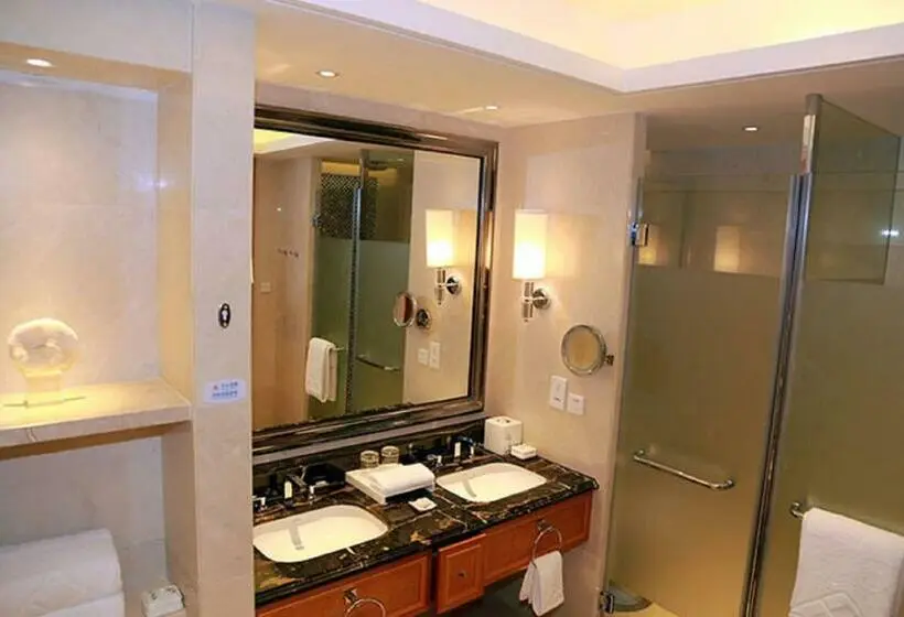 Standard-huone, Huaguoshan