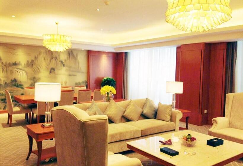 スーペリアースイート, Huaguoshan