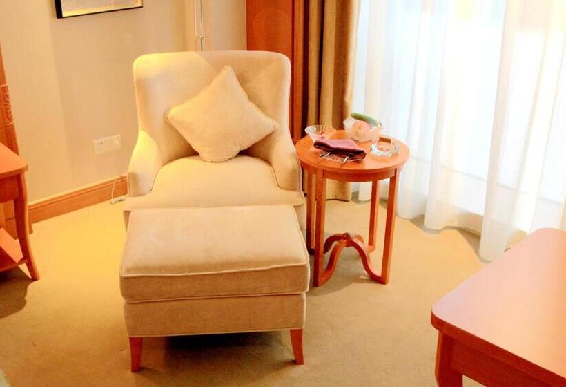 デラックスルーム, Huaguoshan