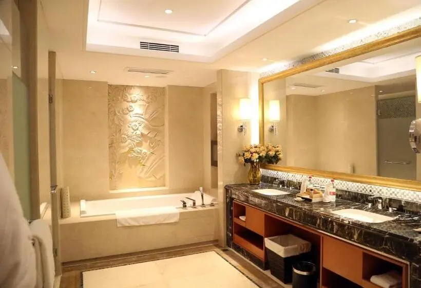 Executive-sviitti, Huaguoshan