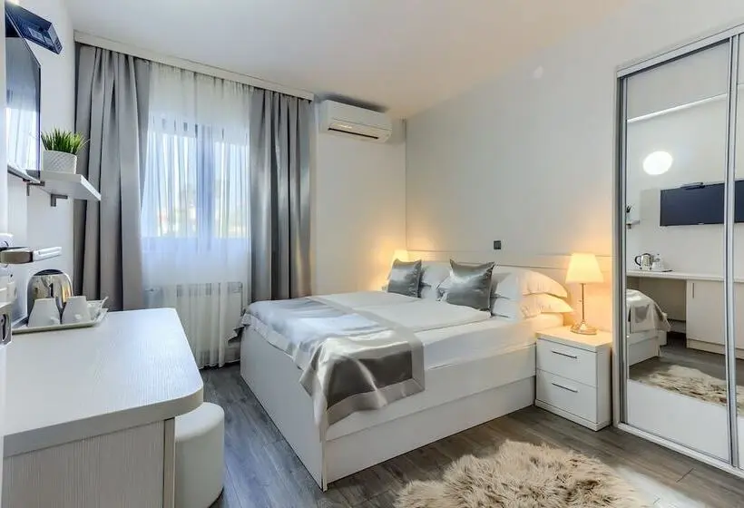 Standard-huone, Pansion Martin
