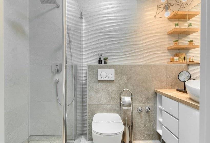 סוויטת ג'וניור נוף לים, Pansion Martin