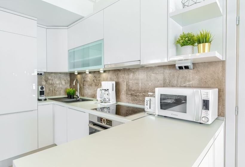 סוויטת ג'וניור נוף לים, Pansion Martin