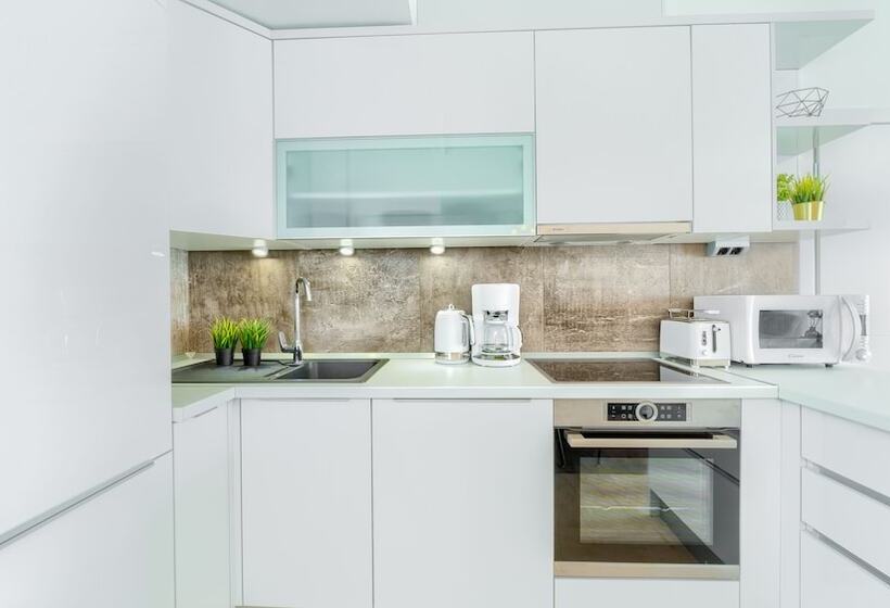 סוויטת ג'וניור נוף לים, Pansion Martin