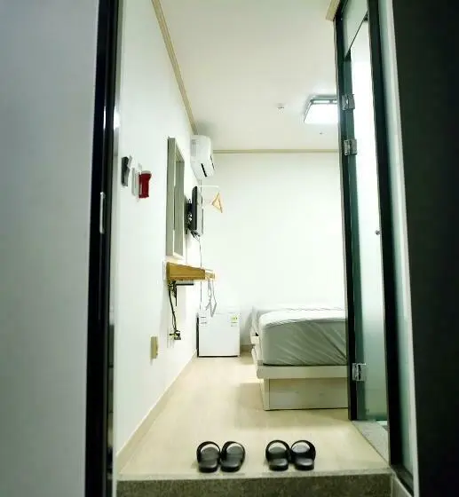 スタンダードルーム, 24 Guesthouse Suncheon