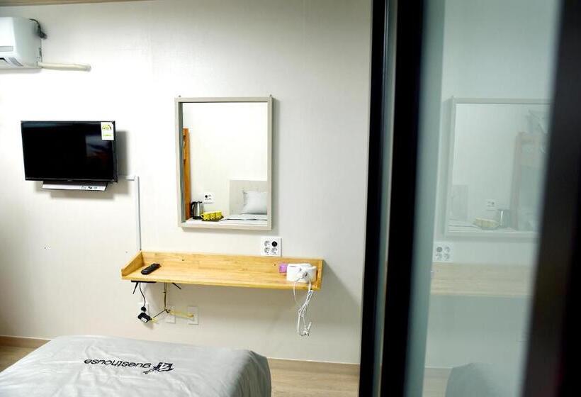 Трехместный Номер Стандарт с Двухъярусными Кроватями, 24 Guesthouse Suncheon