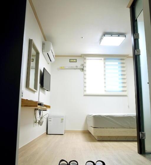 اتاق استاندارد, 24 Guesthouse Suncheon