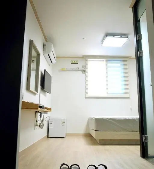 スタンダードルーム, 24 Guesthouse Suncheon