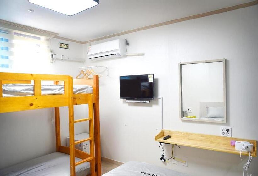 اتاق استاندارد سه نفره, 24 Guesthouse Suncheon