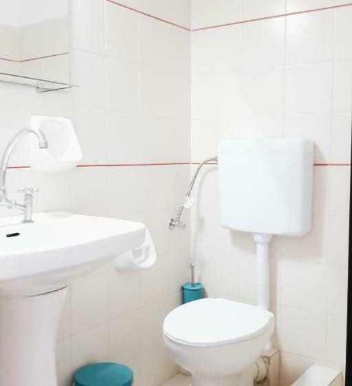 스탠다드 룸, Aegeeis