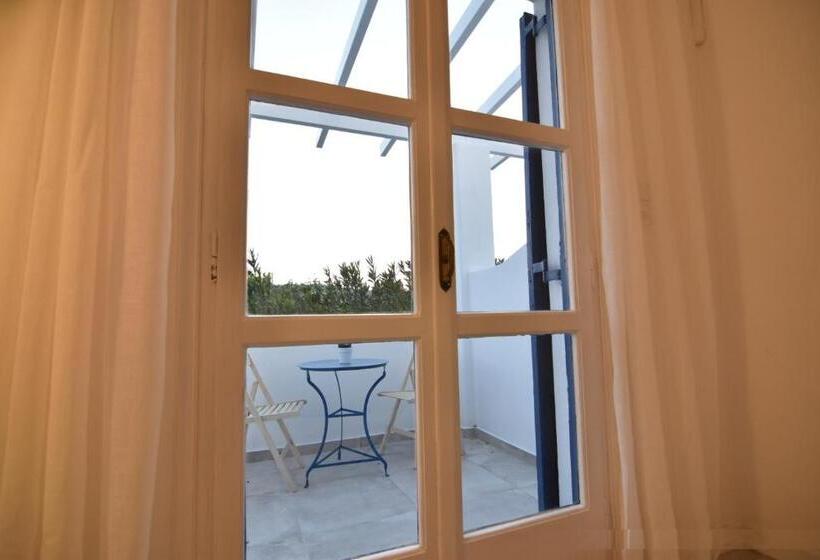 스탠다드 룸, Aegeeis