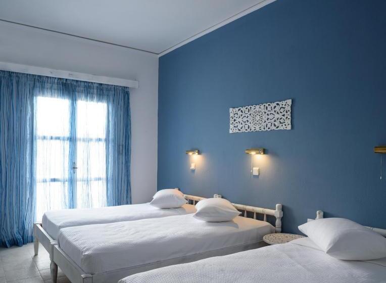 스탠다드 트리플 룸, Aegeeis