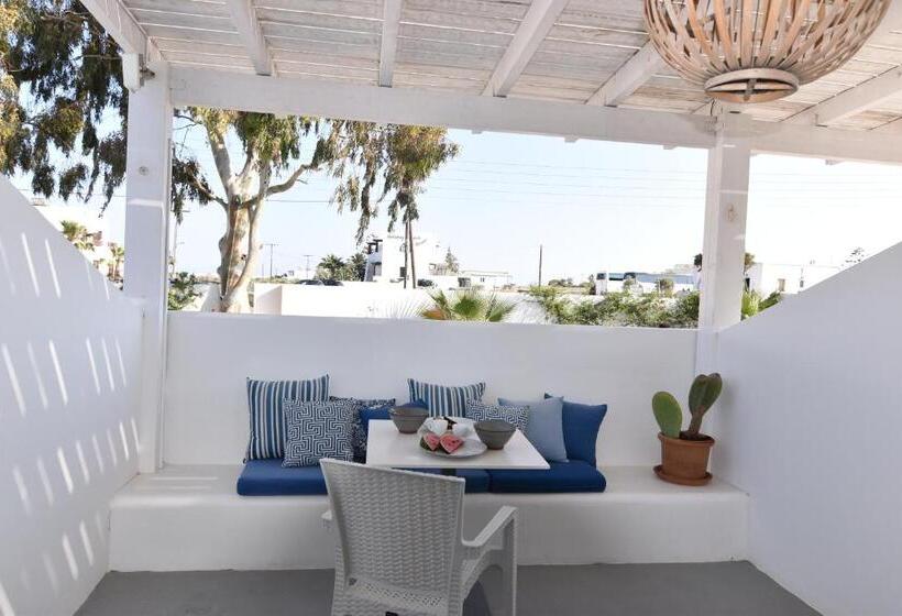 디럭스 룸, Aegeeis