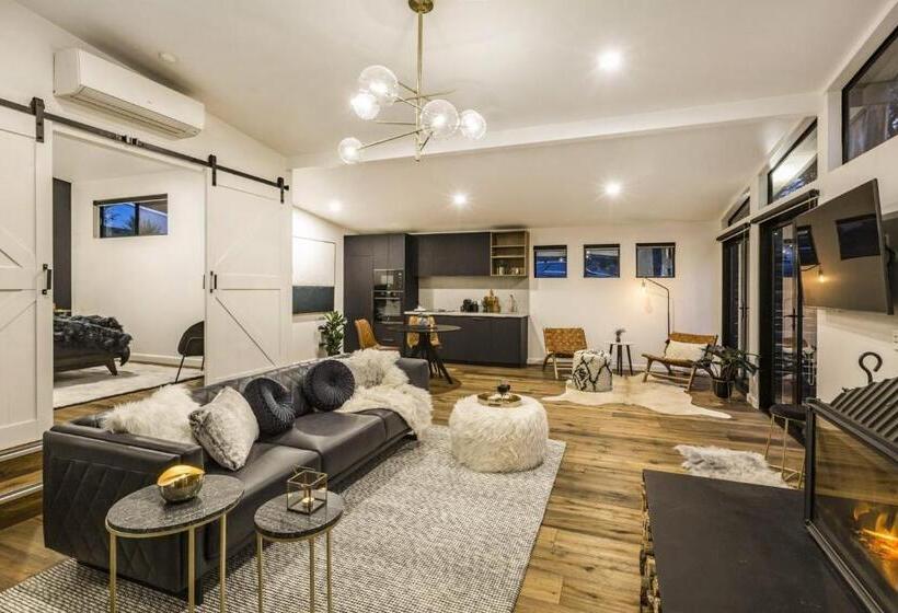 Студия Стандарт, Kudos Villas   Hepburn Springs