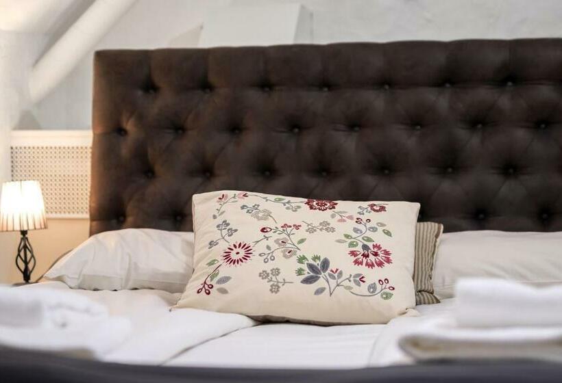 バス共有のスタンダードルーム, L Skeppsbron