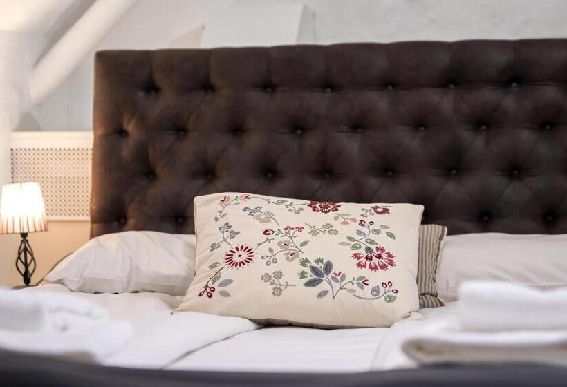 スタンダードルーム, L Skeppsbron