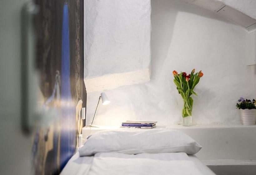 バス共有のスタンダードルーム, L Skeppsbron