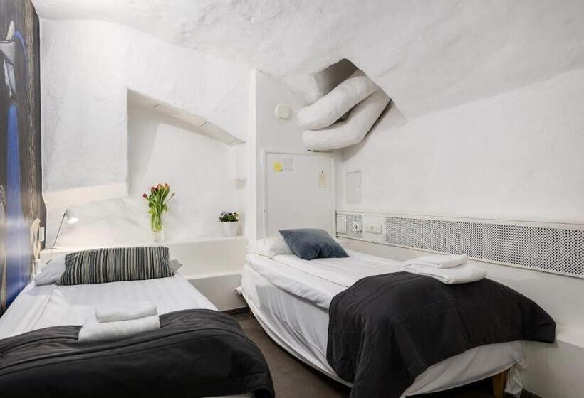 バス共有のスタンダードルーム, L Skeppsbron