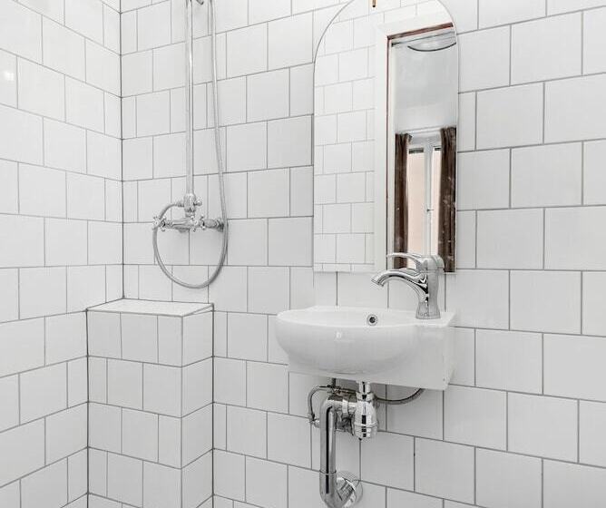 スイート, L Skeppsbron