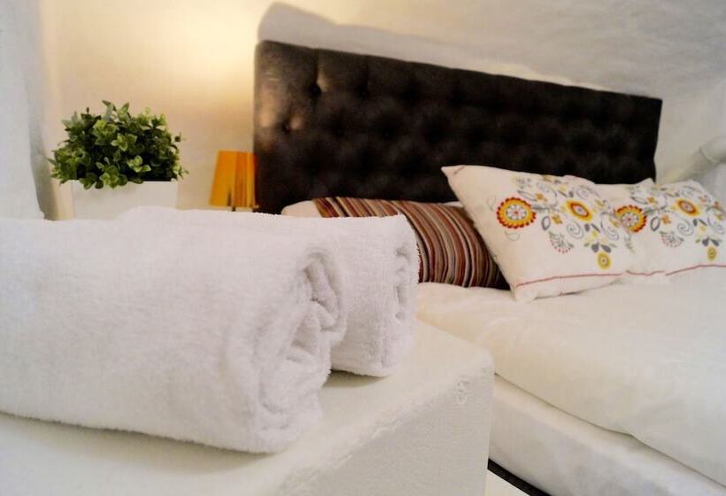 バス共有のスタンダードルーム, L Skeppsbron