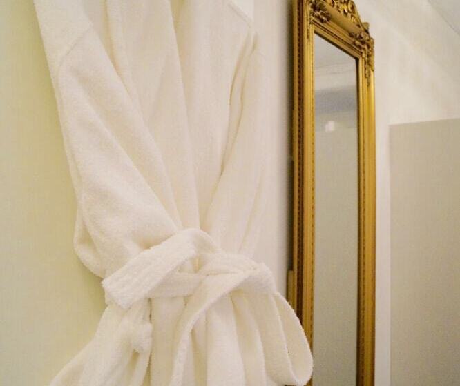 バス共有のスタンダードルーム, L Skeppsbron