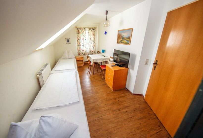 اتاق خانوادگی, Lehenerhof