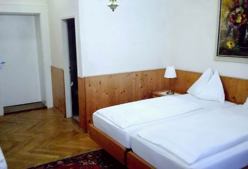 اتاق استاندارد سه نفره, Lehenerhof