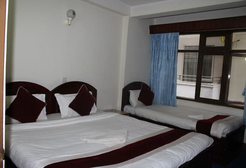 Chambre Triple Deluxe, Lily