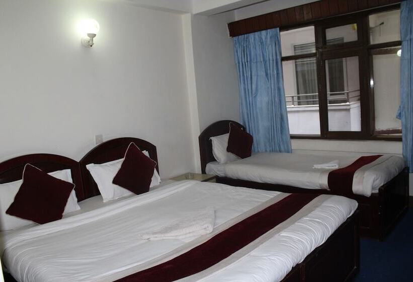 Chambre Triple Deluxe, Lily