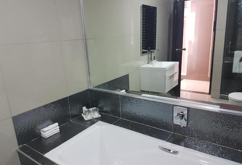 סוויטה אקזקיוטיב, Palm Continental