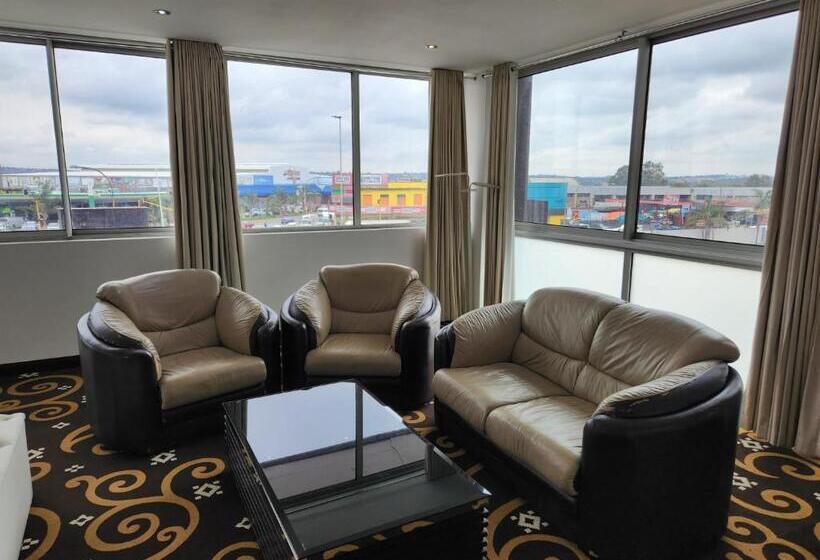 סוויטה, Palm Continental