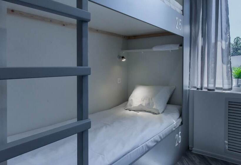 تختخواب در اتاق مشترک, Shukhov Hostel